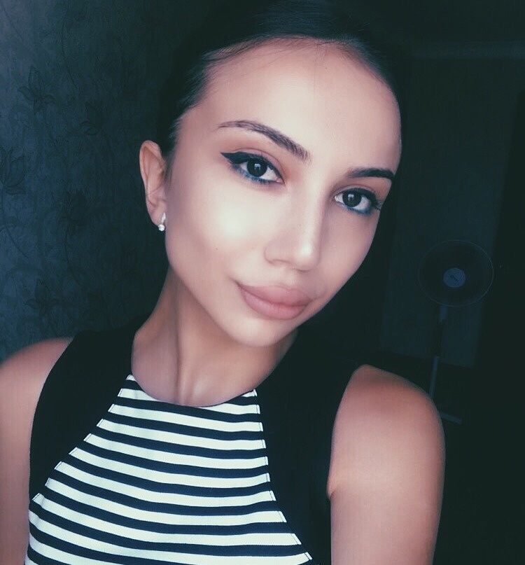 Светлана привлекальеная девушка из Луганска цена от 3500 руб