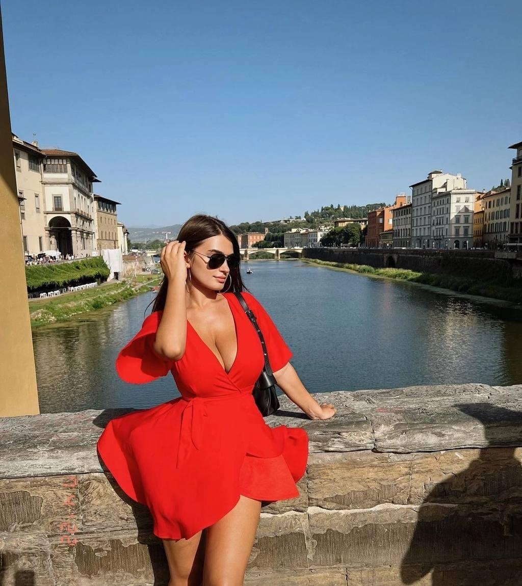 Варвара привлекальеная девушка из Луганска цена от 6000 руб