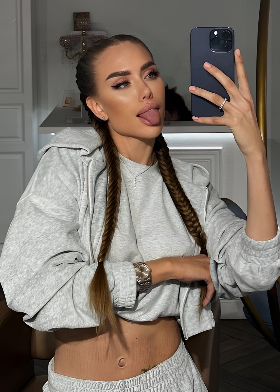 Ника привлекальеная девушка из Луганска цена от 8000 руб