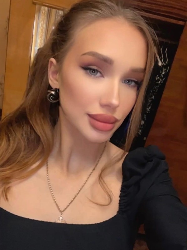 Машка привлекательная девушка из Луганска цена от 3000 руб