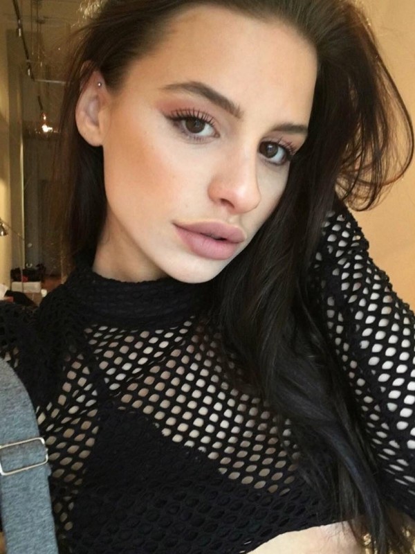 Надежда привлекательная девушка из Луганска цена от 3000 руб