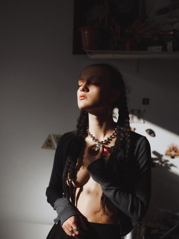 Надежда привлекательная девушка из Луганска цена от 6000 руб